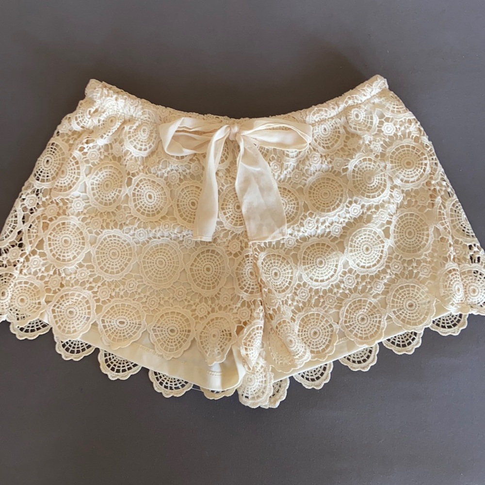 Cream Lace Short